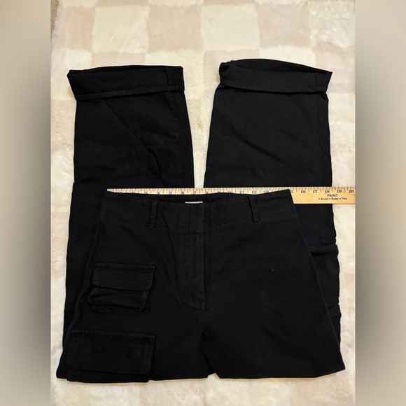 Wilfred Picture Cargos - Picture 2 of 3